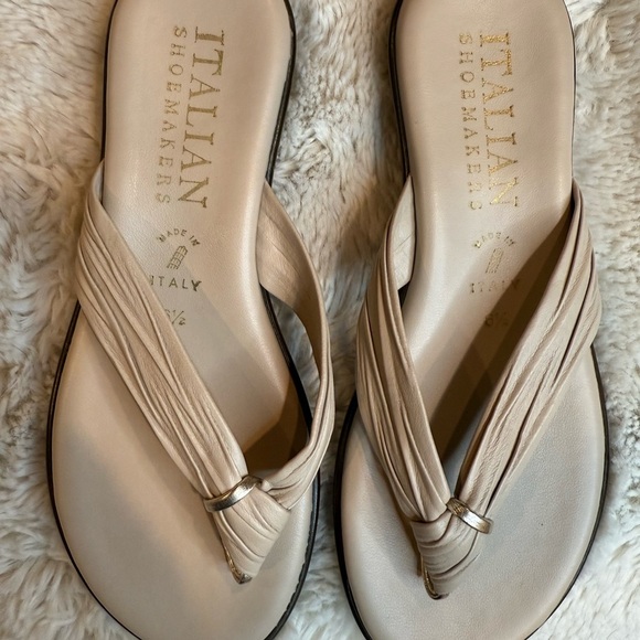 Italian Shoemakers Shoes - Italian Shoemakers Beige Sandals